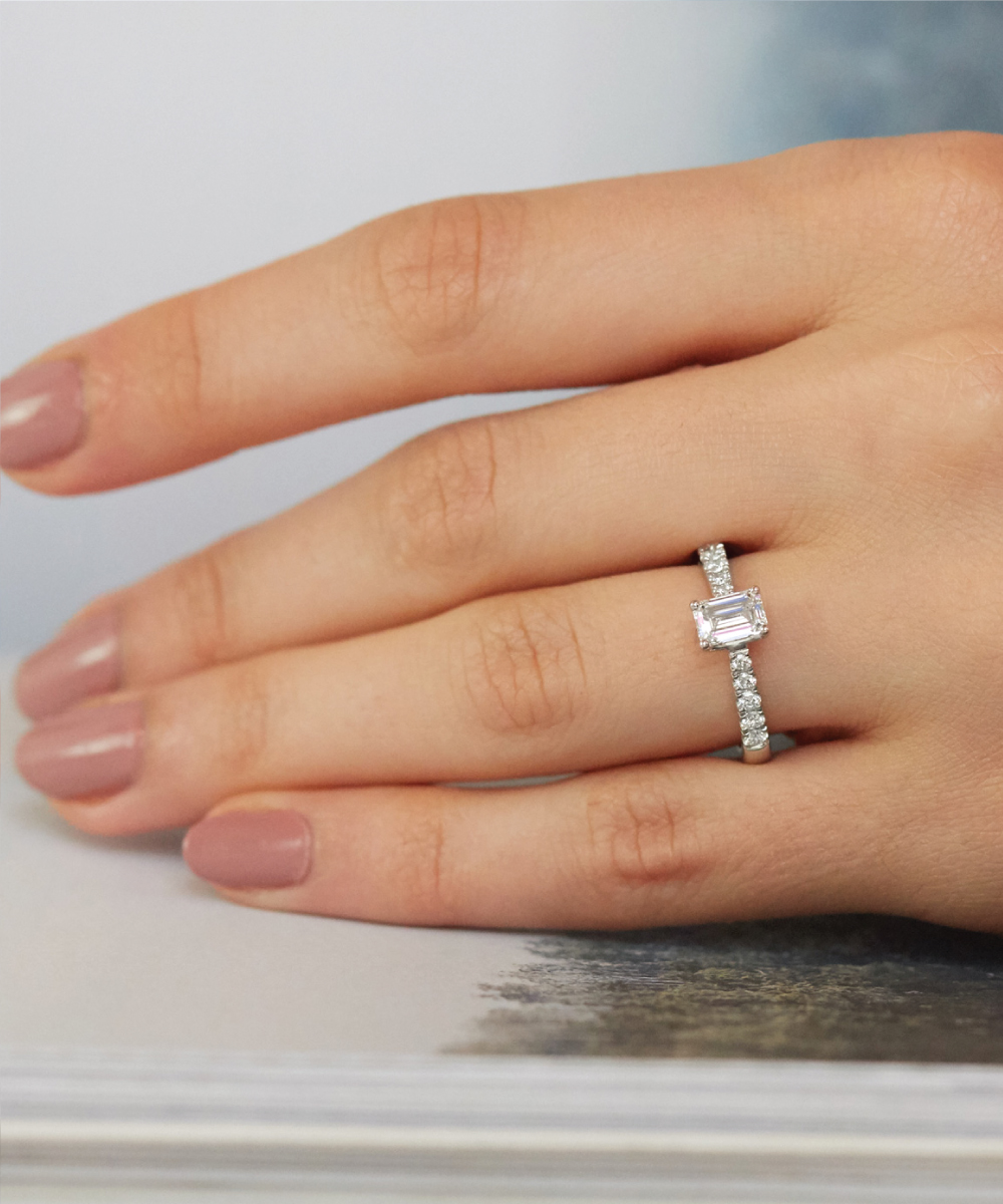 0.70ct Emerald Cut Diamond Scallop Engagement Ring