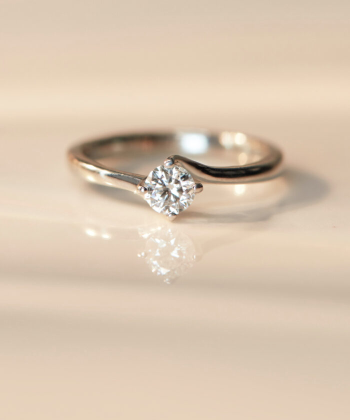 0.30ct Round Brilliant Cut Diamond Twist Engagement Ring