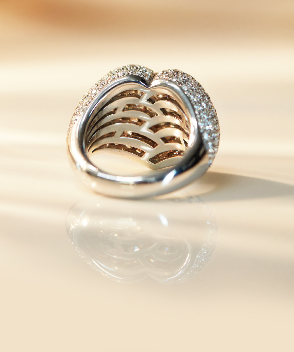 Pavé Diamond Heart Bombe Ring Detail
