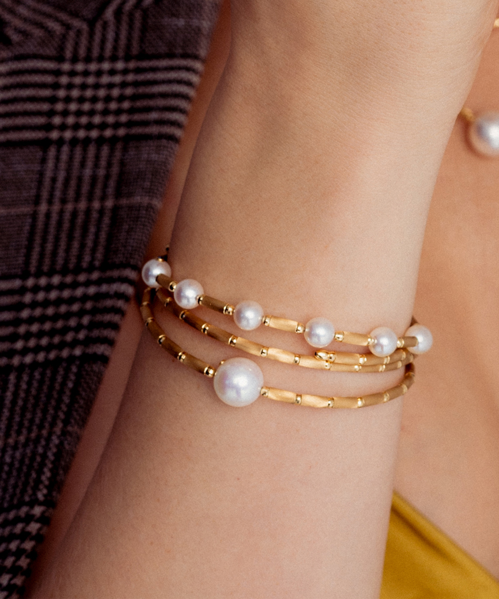 Yana Nesper 18ct Yellow Gold Silk Magnet Flexible Bangle with Akoya Pearls - Modelled