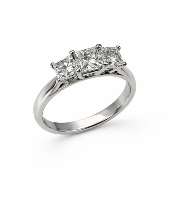 Pre-owned Platinum Princess Cut Diamond Trilogy Ring