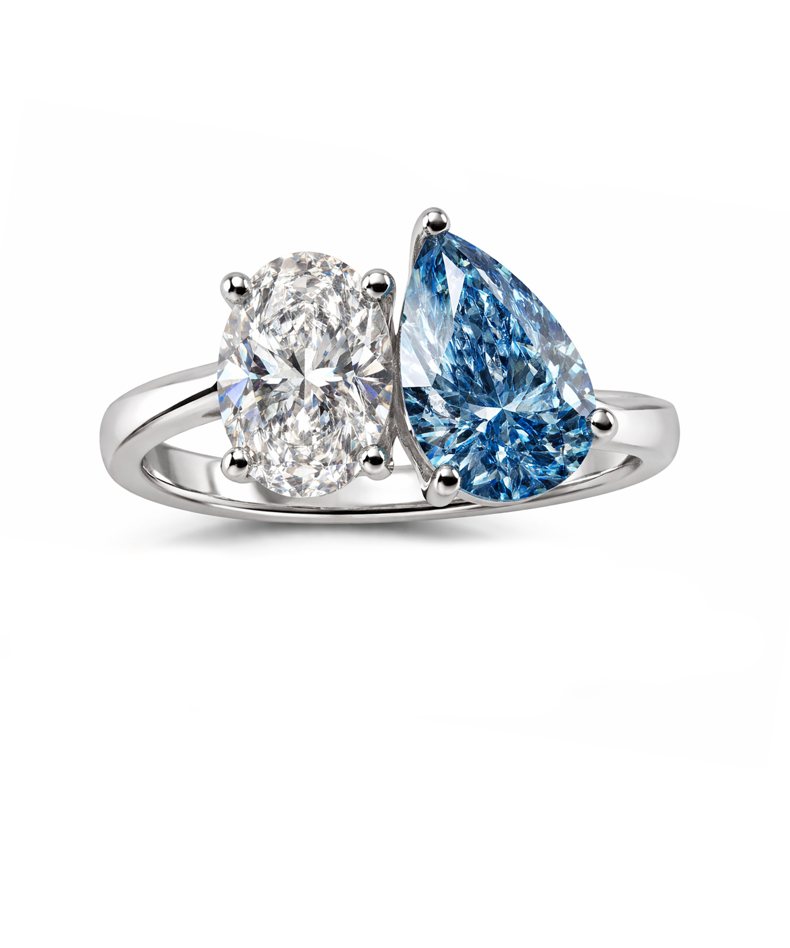 Platinum Lab Grown Fancy Blue Diamond Toi et Moi Ring - Detail